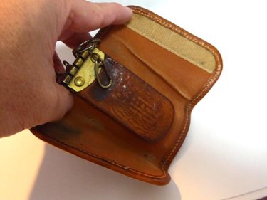 イルビゾンテ　キーケース　カラーチェンジ