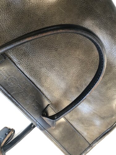 フェリージ 革レザー バッグ 革 レザー バッグ 補修カーキカラーからブラックに） 全体染め直し